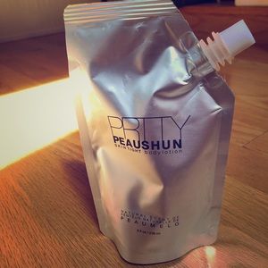 PRTTY PEAUSHUN Skin Tight Body Lotion
